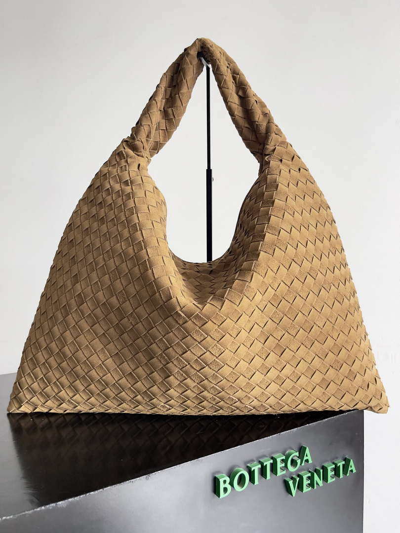 Bottega Veneta BV 763970 Large Hop Fondant Bag Camel Suede Leather