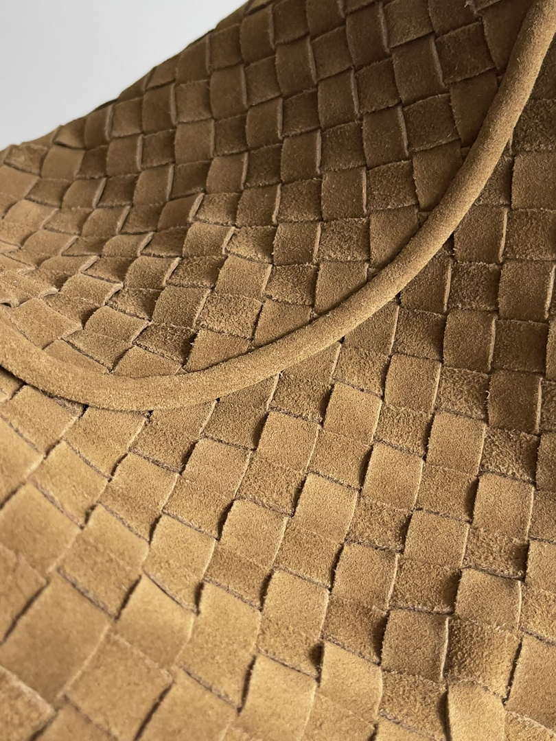 Bottega Veneta BV 763970 Large Hop Fondant Bag Camel Suede Leather