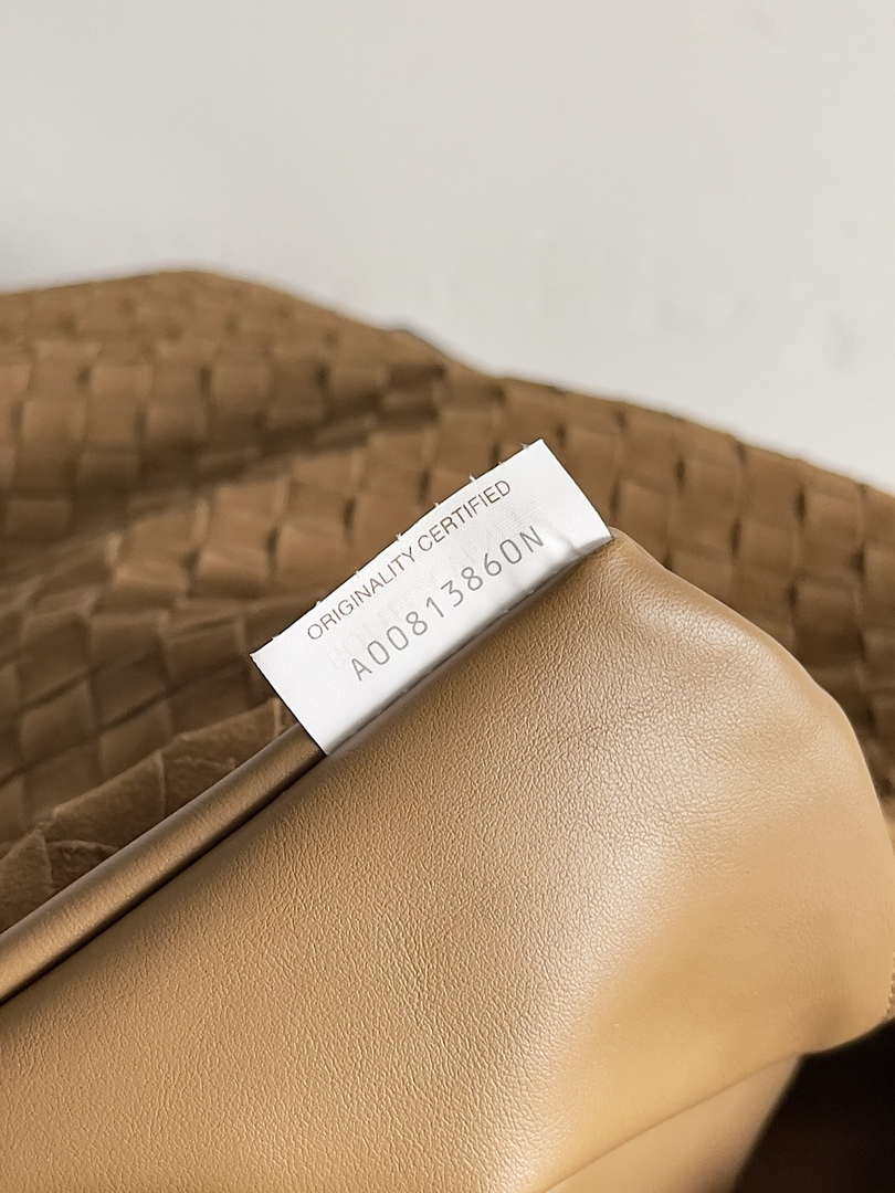 Bottega Veneta BV 763970 Large Hop Fondant Bag Camel Suede Leather