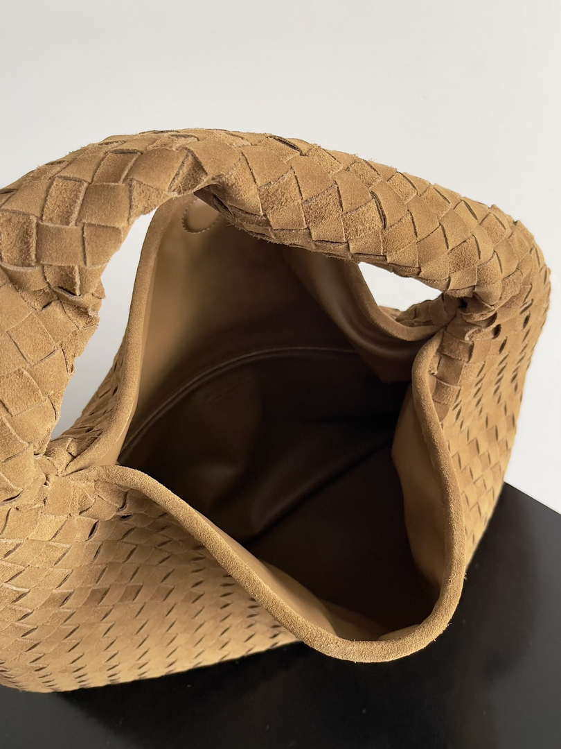 Bottega Veneta BV 763970 Large Hop Fondant Bag Camel Suede Leather