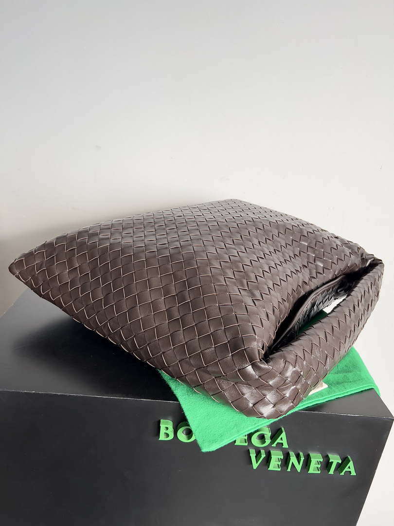 Bottega Veneta BV 763970 Large Hop Fondant Bag Dark Brown - Default Title - View 4