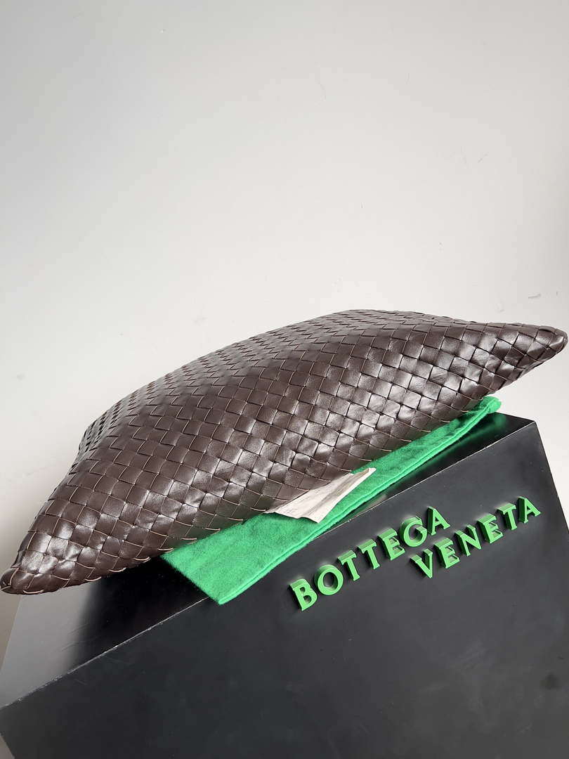 Bottega Veneta BV 763970 Large Hop Fondant Bag Dark Brown