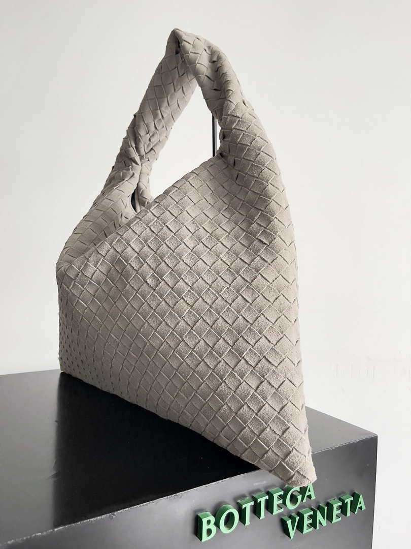 Bottega Veneta BV 763970 Large Hop Fondant Bag Gray Suede Leather