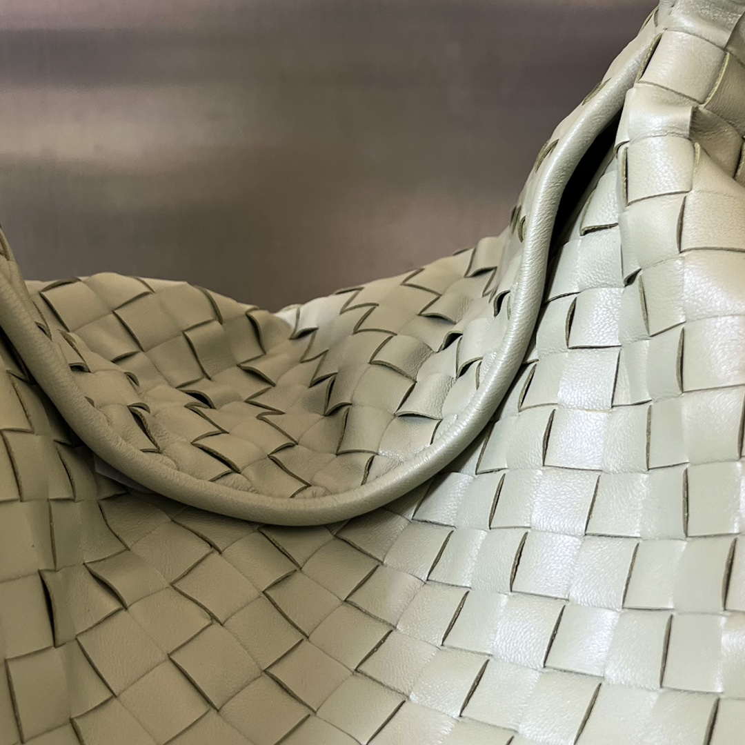 Bottega Veneta BV 763970 Large Hop Fondant Bag Green grass