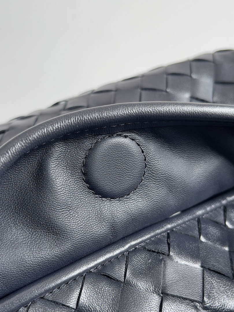Bottega Veneta BV 763970 Large Hop Fondant Bag Navy Blue
