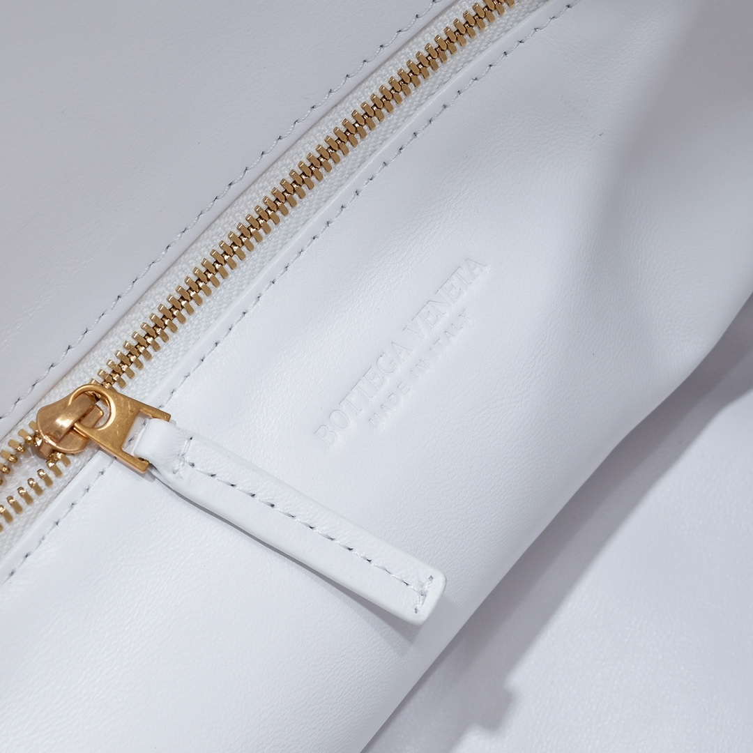 Bottega Veneta BV 763970 Large Hop Fondant Bag White - Default Title - View 9