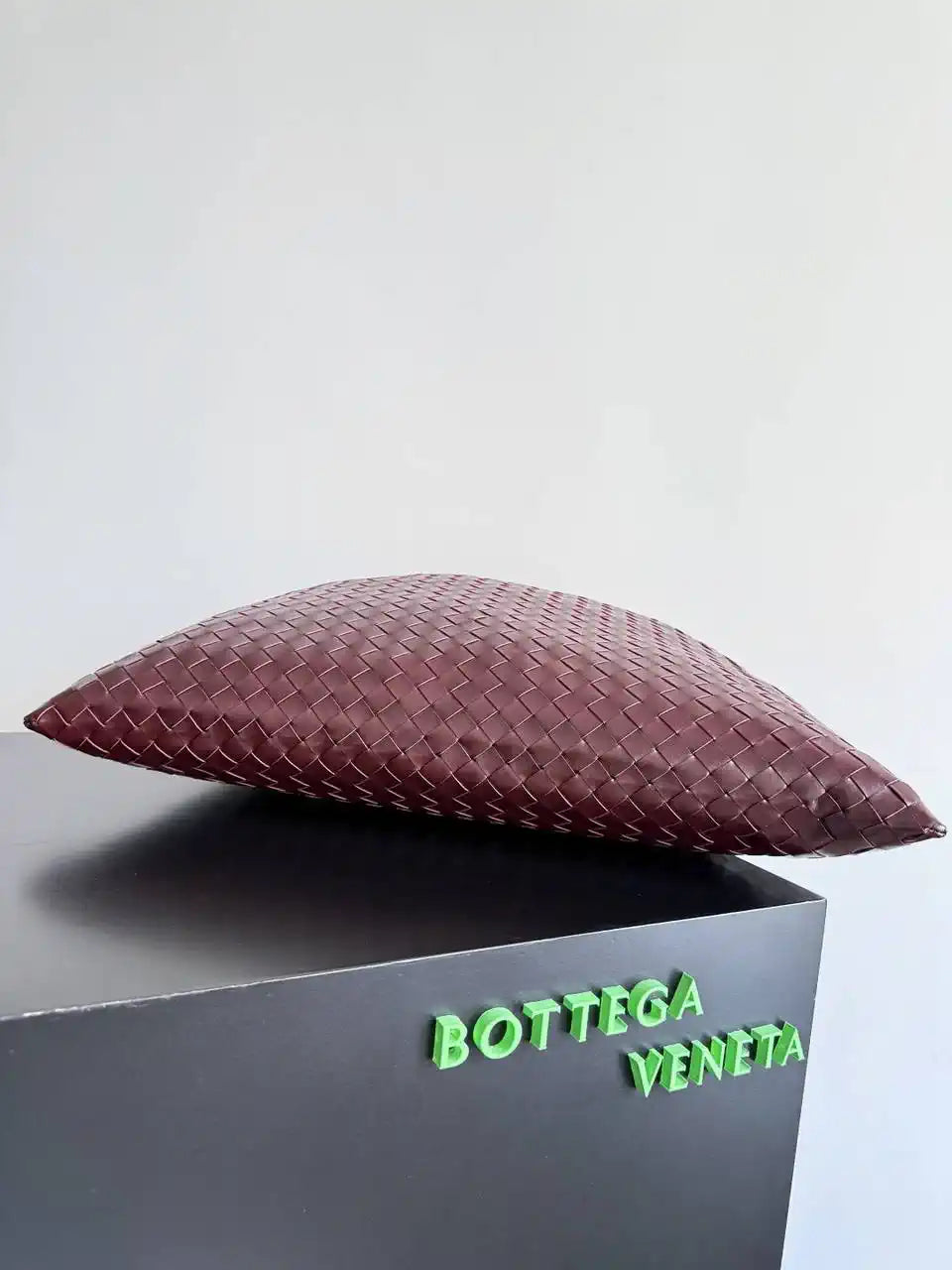 Bottega Veneta BV 763970 Large Hop Fondant Bag Wine Red