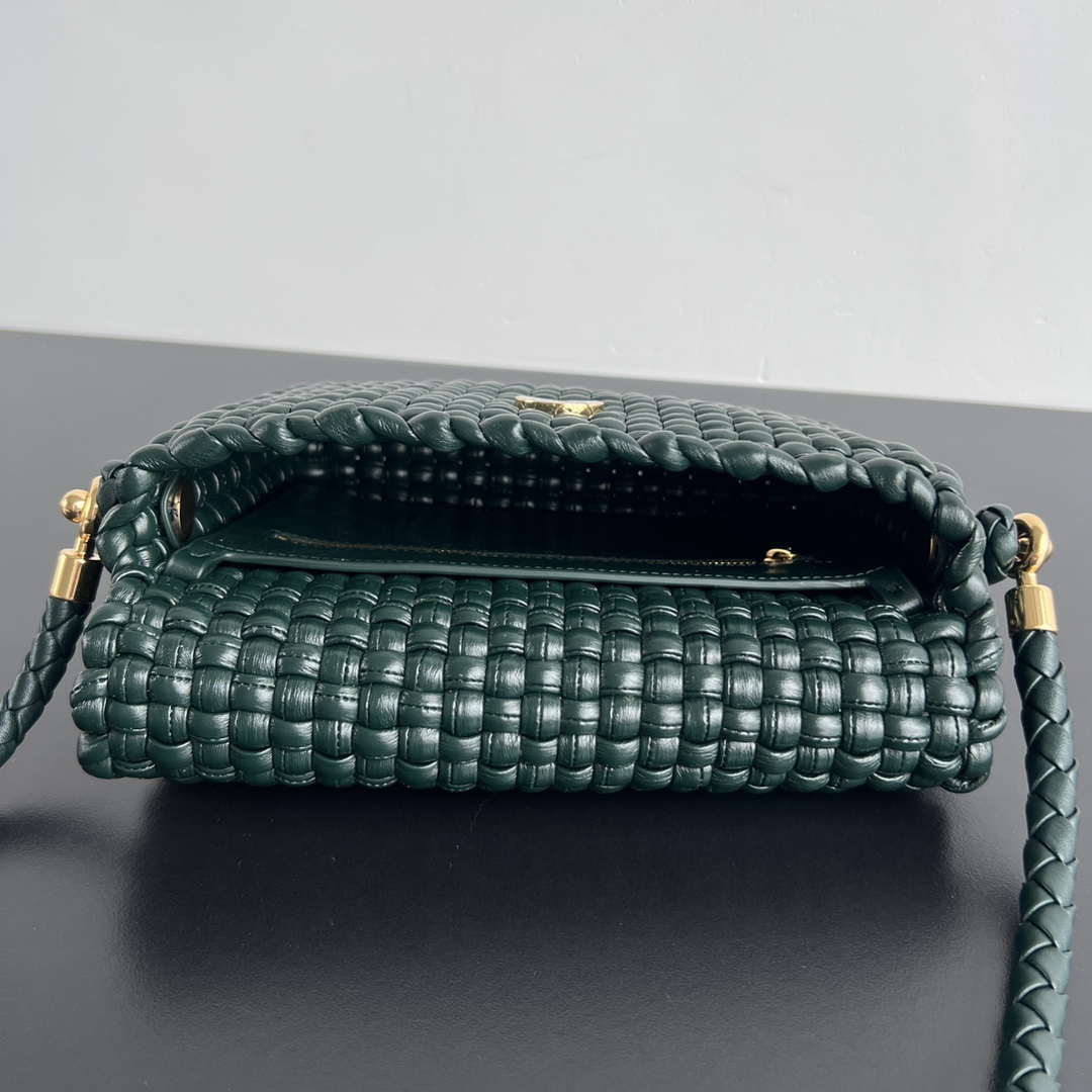 Bottega Veneta BV 764073 Patti Shoulder Bag BV92058