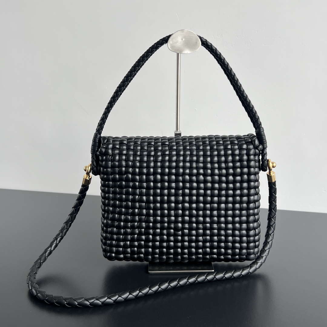 Bottega Veneta BV 764073 Patti Shoulder Bag BV92059
