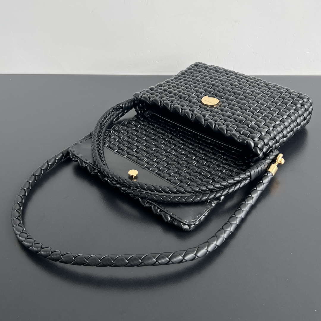 Bottega Veneta BV 764073 Patti Shoulder Bag BV92059