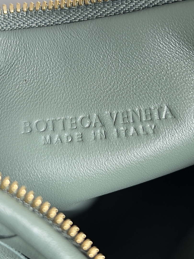 Bottega Veneta BV 764281 Medium Gemelli  Green