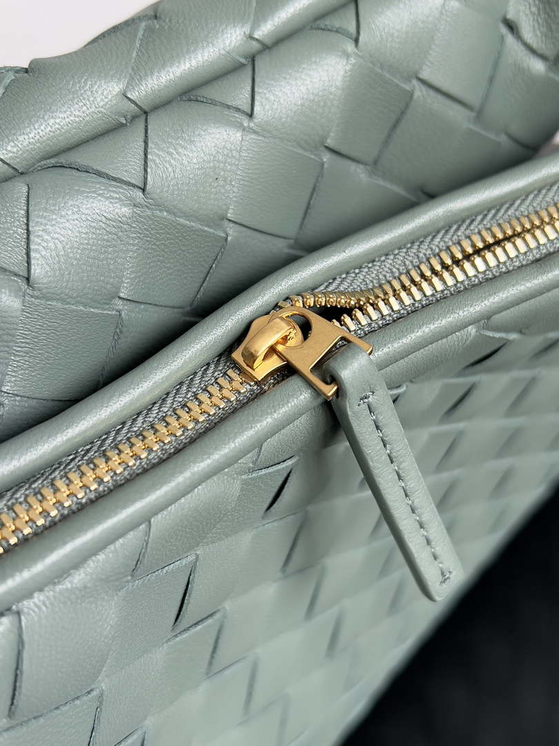 Bottega Veneta BV 764281 Medium Gemelli  Green