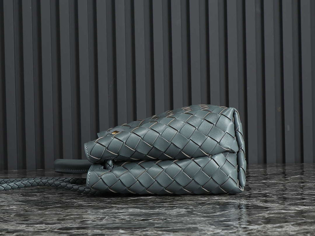 Bottega Veneta BV 766014 Small Andiamo BV9011