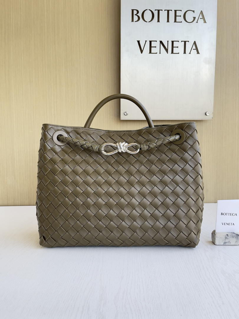 Bottega Veneta BV 766016 Medium Andiamo BV90121