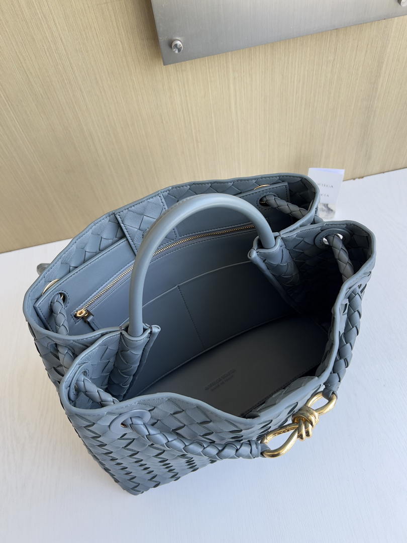 Bottega Veneta BV 766016 Medium Andiamo Suede BV90135