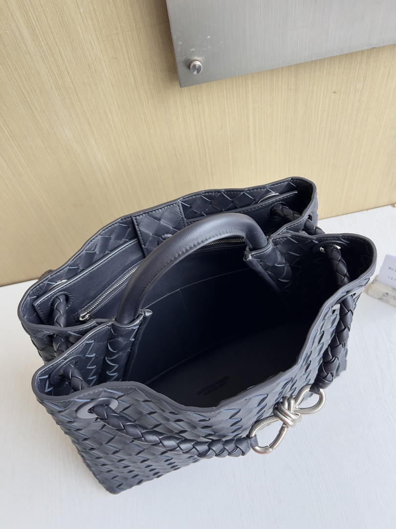Bottega Veneta BV 766016 Medium Andiamo BV90122