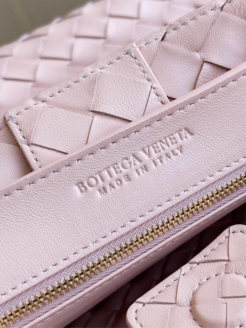 Bottega Veneta BV 766016 Medium Andiamo BV90125
