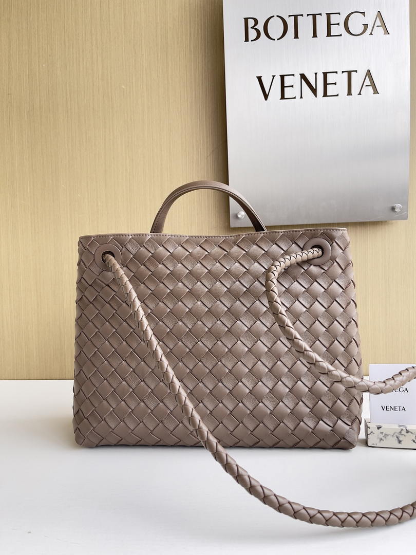 Bottega Veneta BV 766016 Medium Andiamo BV90123