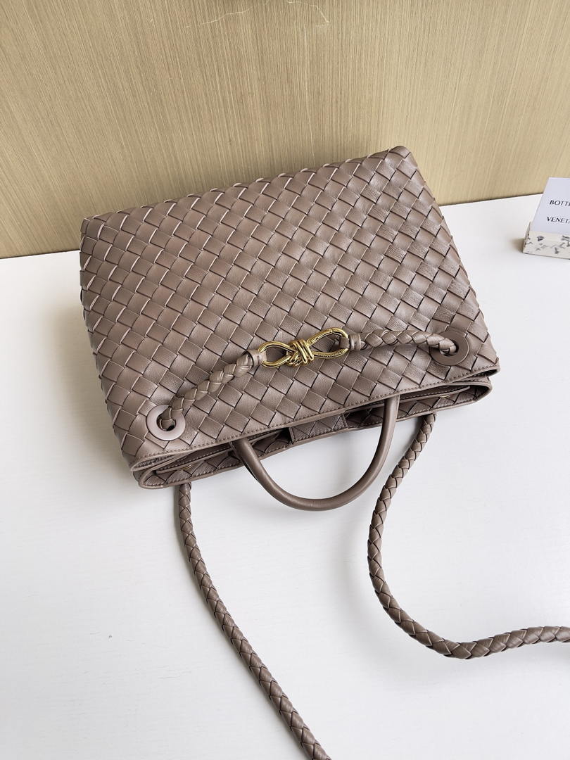 Bottega Veneta BV 766016 Medium Andiamo BV90123