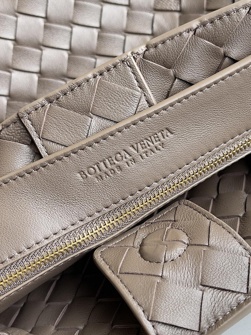 Bottega Veneta BV 766016 Medium Andiamo BV90123