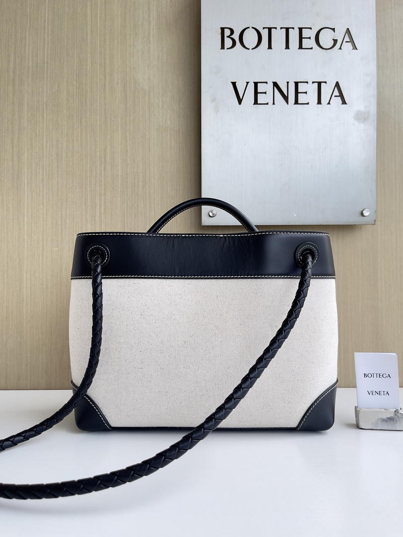 Bottega Veneta BV 766016 Medium Andiamo BV90124