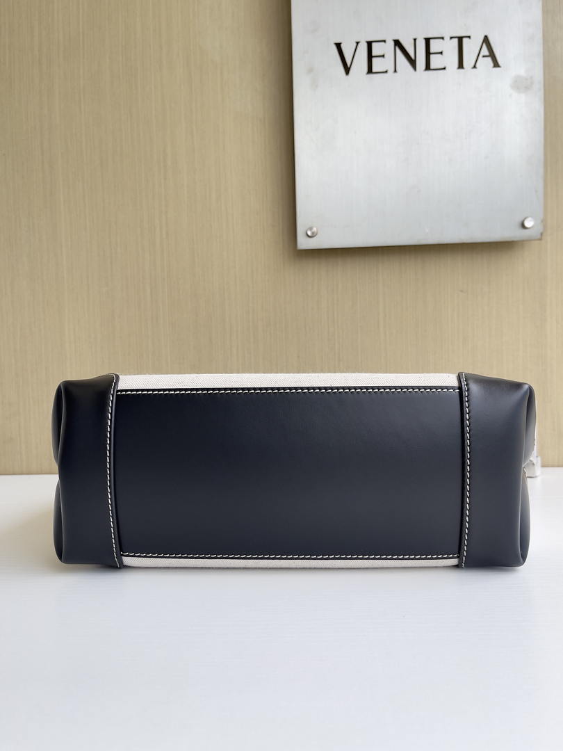 Bottega Veneta BV 766016 Medium Andiamo BV90124