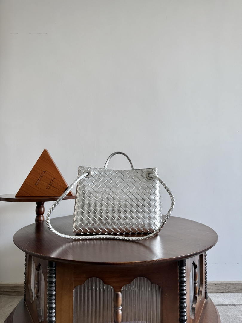 Bottega Veneta BV 766016 Medium Andiamo BV90126