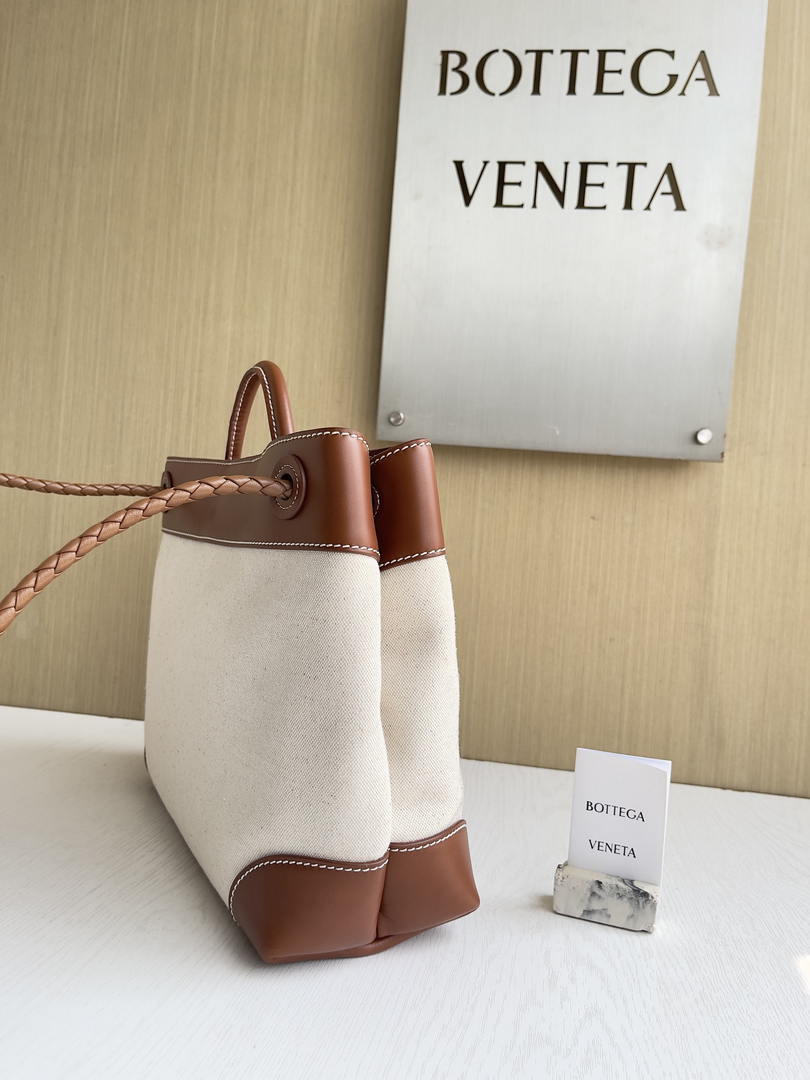 Bottega Veneta BV 766016 Medium Andiamo BV90128