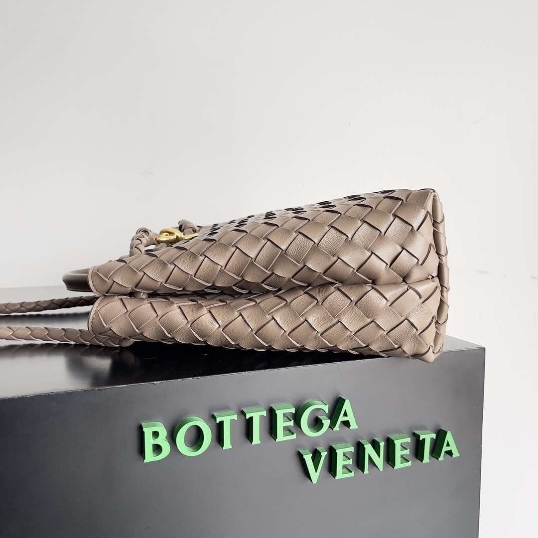 Bottega Veneta BV 766016 Medium Andiamo BV9018