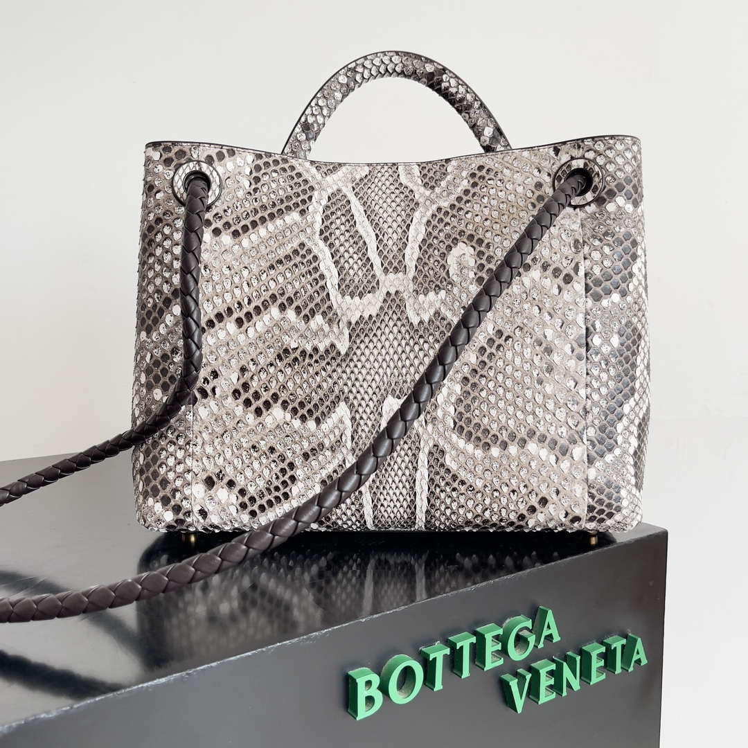 Bottega Veneta BV 743572 Medium Andiamo Snakeskin Handbag BV9069