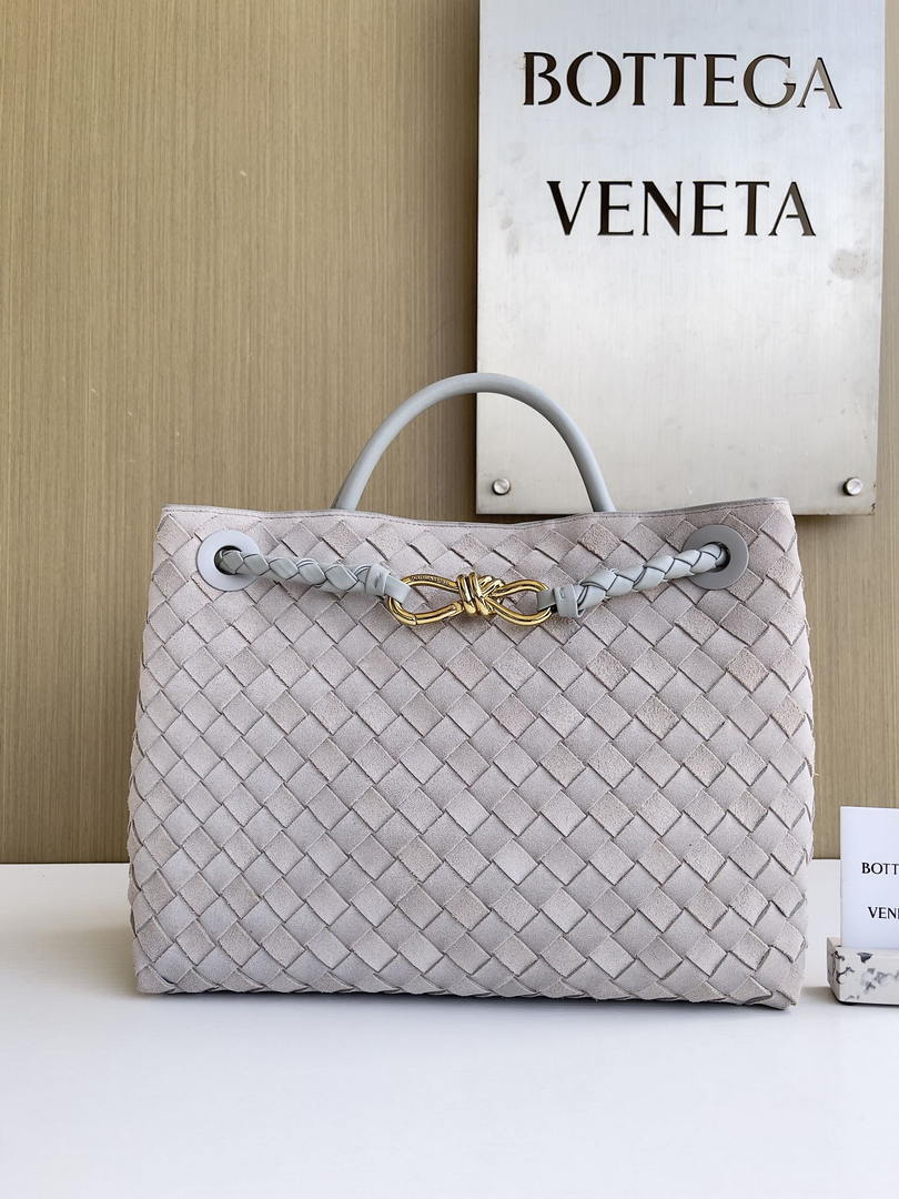 Bottega Veneta BV 766016 Medium Andiamo Suede BV90133
