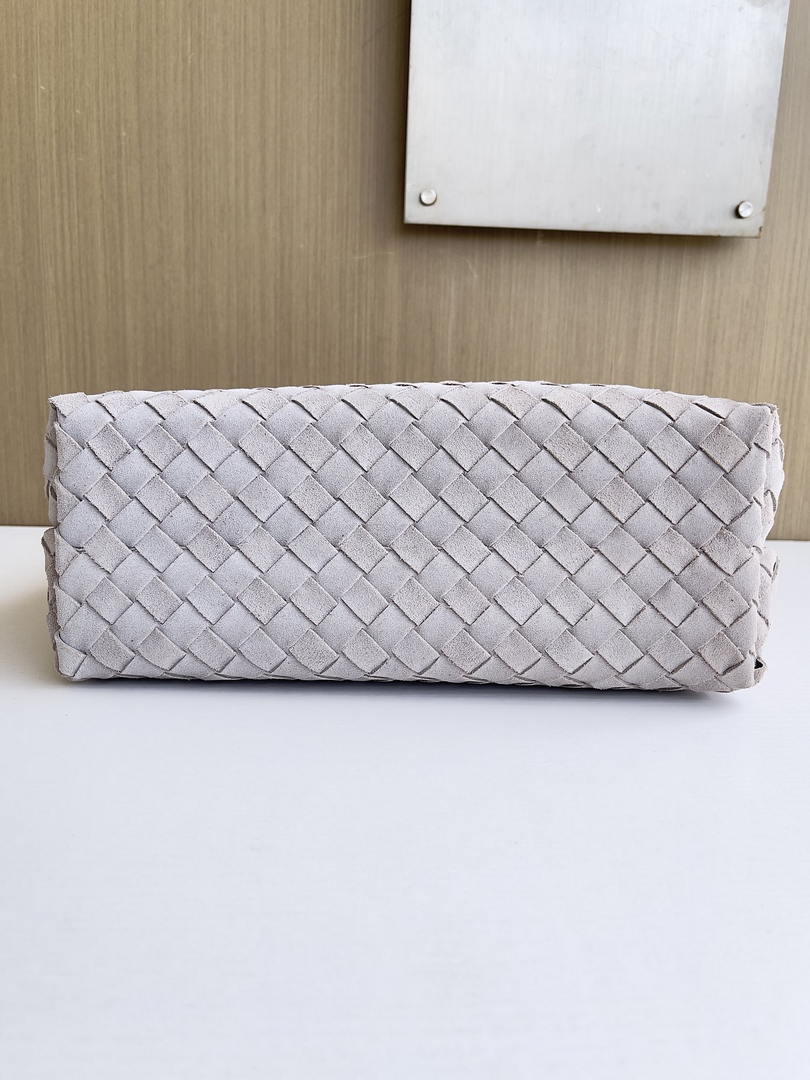 Bottega Veneta BV 766016 Medium Andiamo Suede BV90133