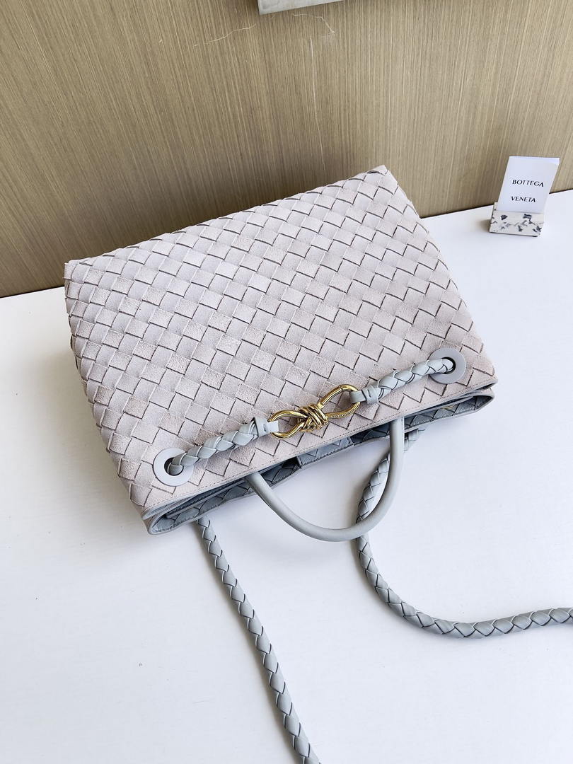 Bottega Veneta BV 766016 Medium Andiamo Suede BV90133