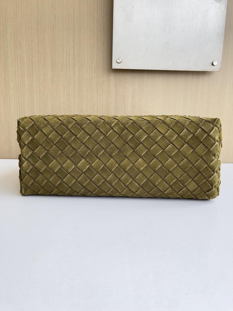 Bottega Veneta BV 766016 Medium Andiamo Suede BV90132