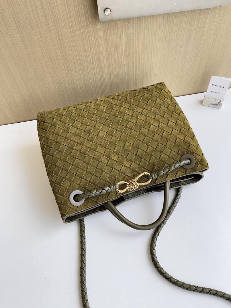 Bottega Veneta BV 766016 Medium Andiamo Suede BV90132