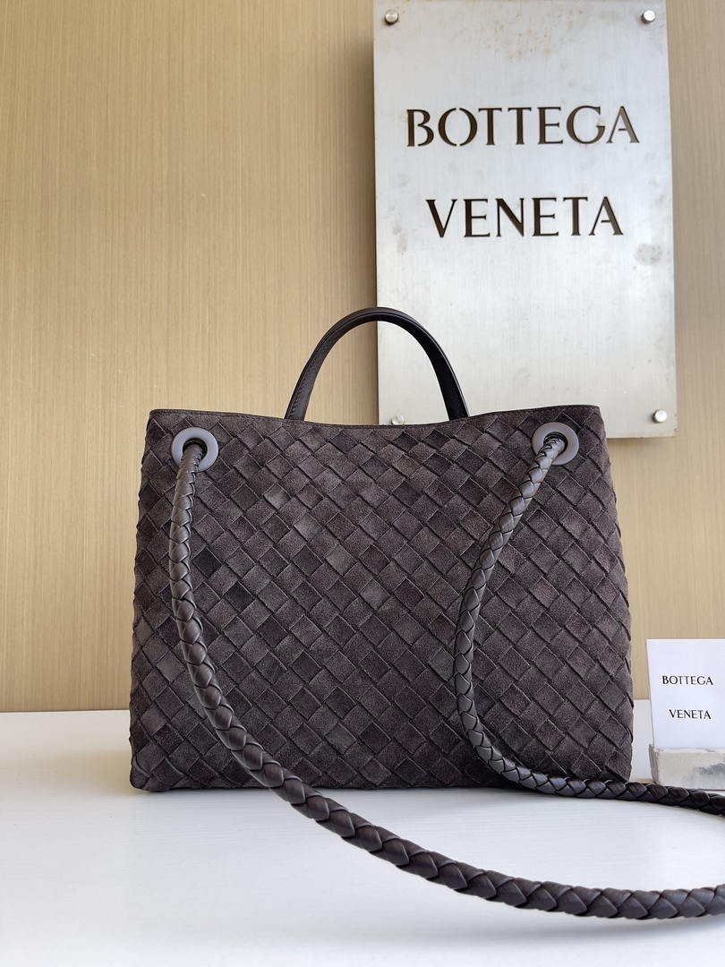 Bottega Veneta BV 766016 Medium Andiamo Suede BV90130