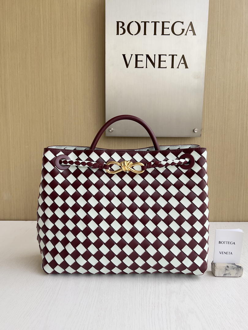 Bottega Veneta BV 766016 Medium Andiamo Lambskin BV90139