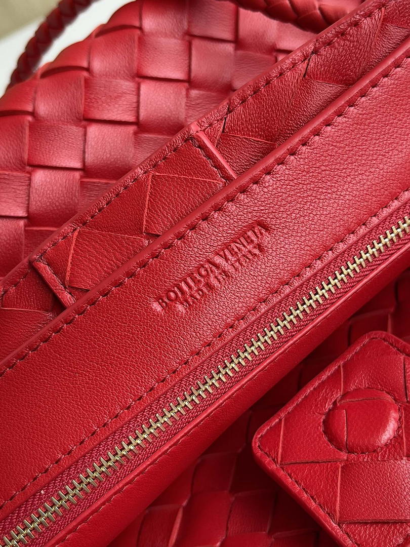 Bottega Veneta BV 766016 Medium Andiamo Lambskin BV90142