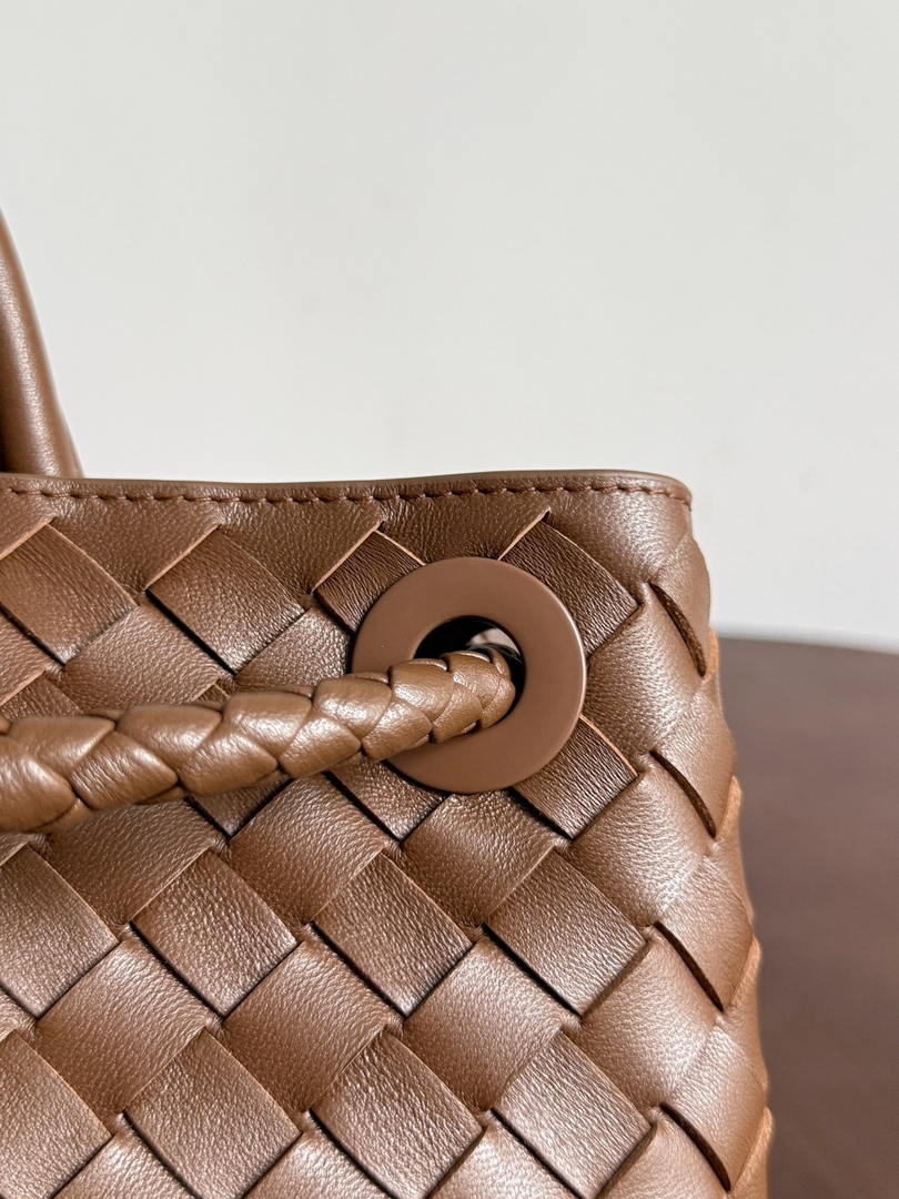 Bottega Veneta BV 766016 Medium Andiamo Lambskin BV90145