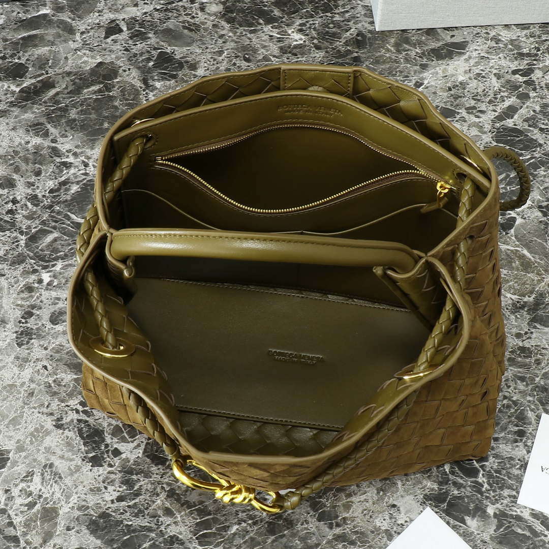 Bottega Veneta BV 766016 Medium Andiamo With Suede BV9016