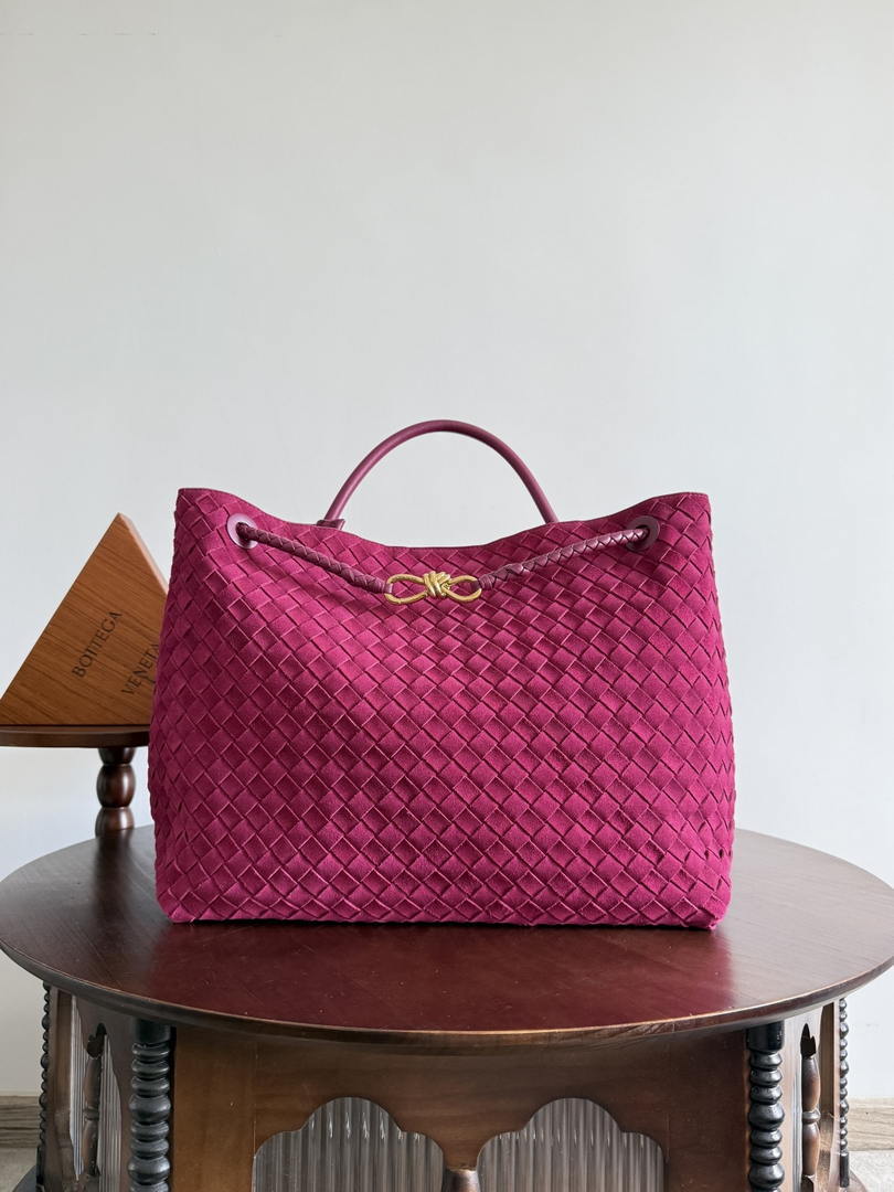Bottega Veneta BV 766019 Large Andiamo bag BV9907 in Suede