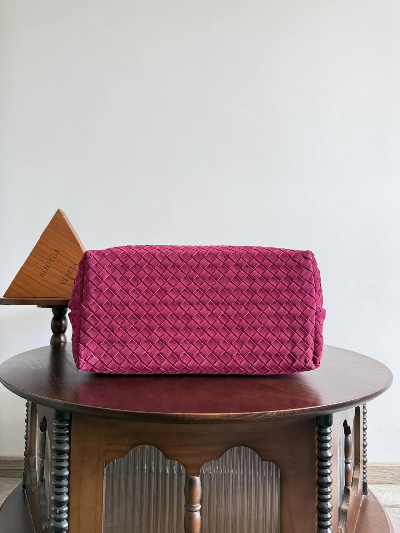 Bottega Veneta BV 766019 Large Andiamo bag BV9907 in Suede
