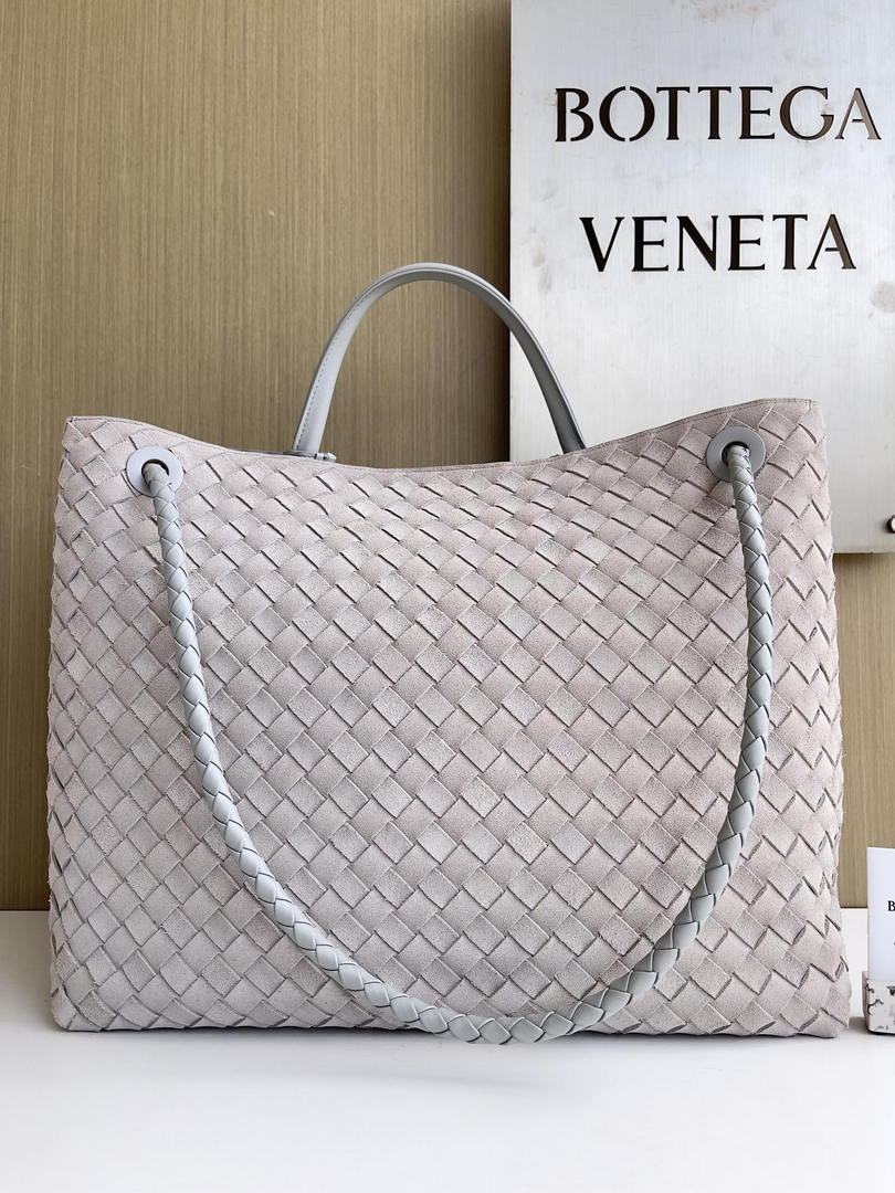Bottega Veneta BV 766019 Large Andiamo bag BV9908 in Suede