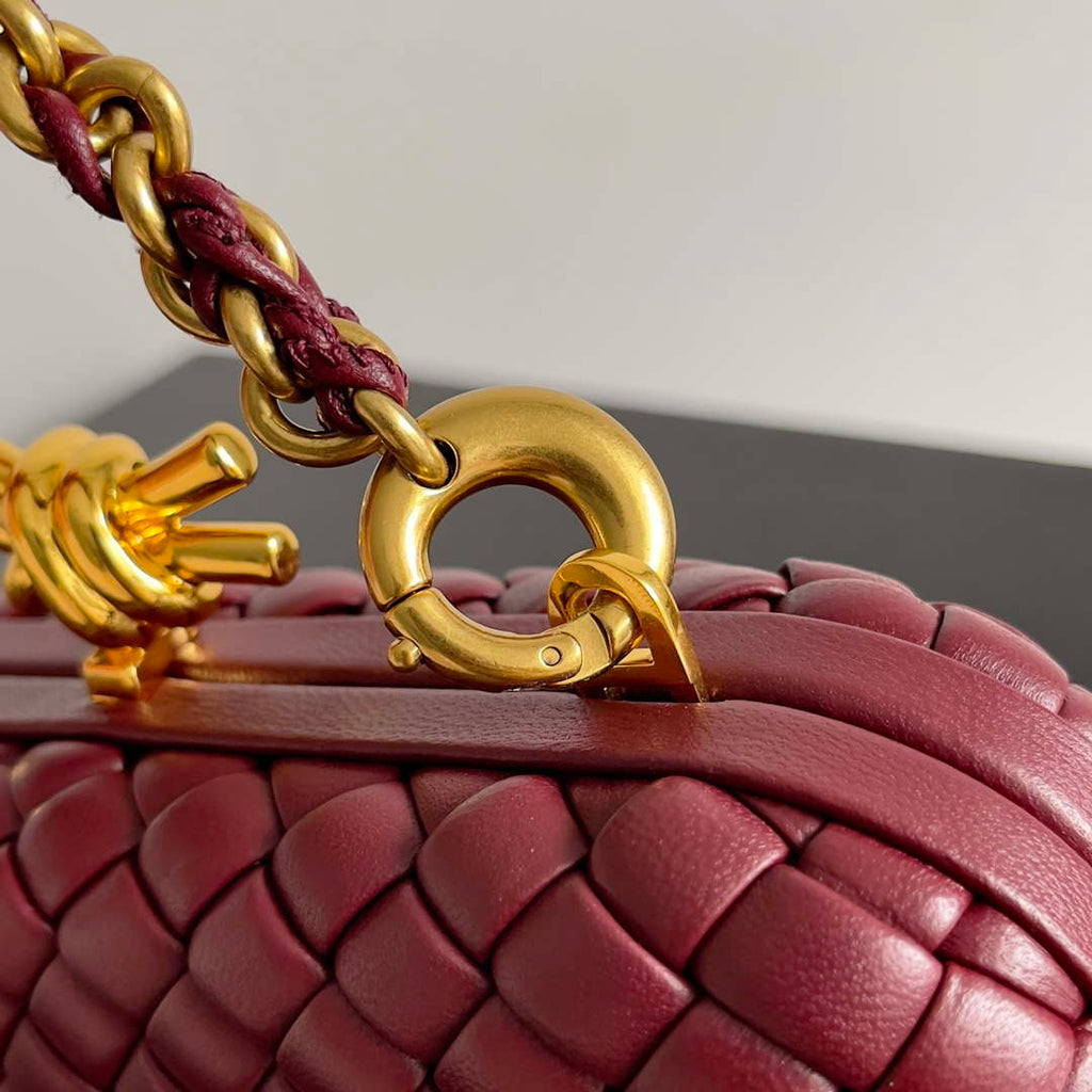 Bottega Veneta BV 776662 Knot With Chain BV10108