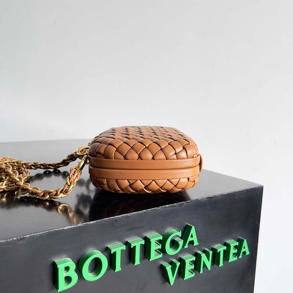 Bottega Veneta BV 776662 Knot With Chain BV10109