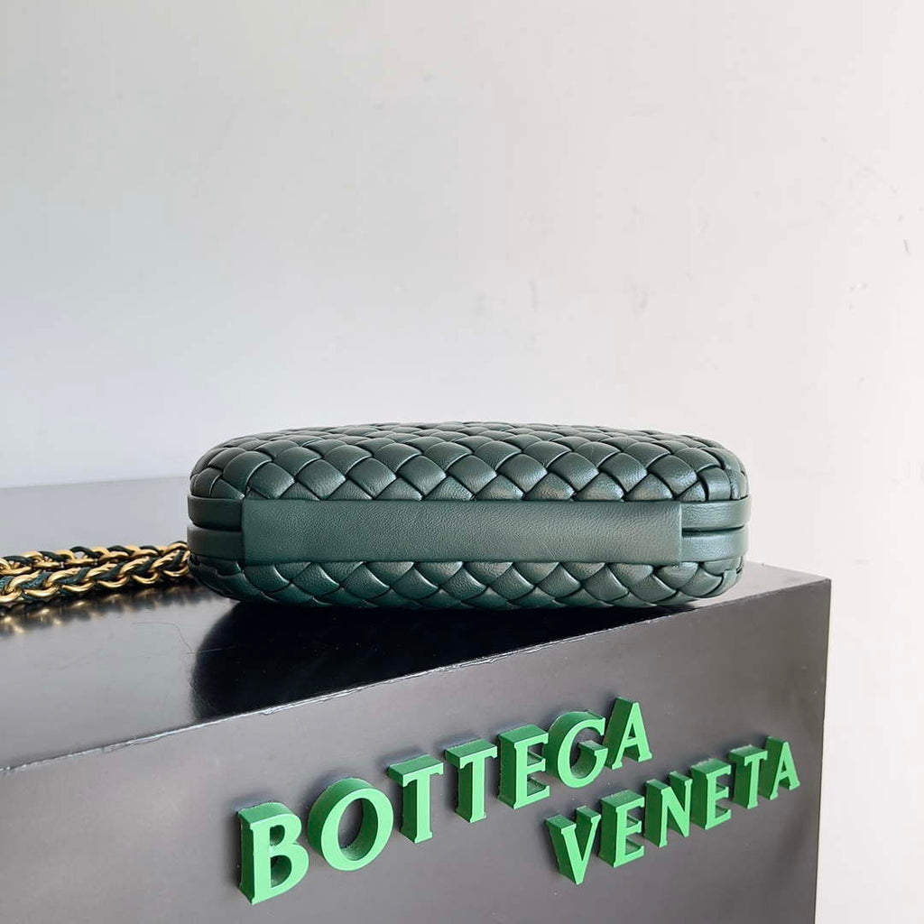 Bottega Veneta BV 776662 Knot With Chain BV10111