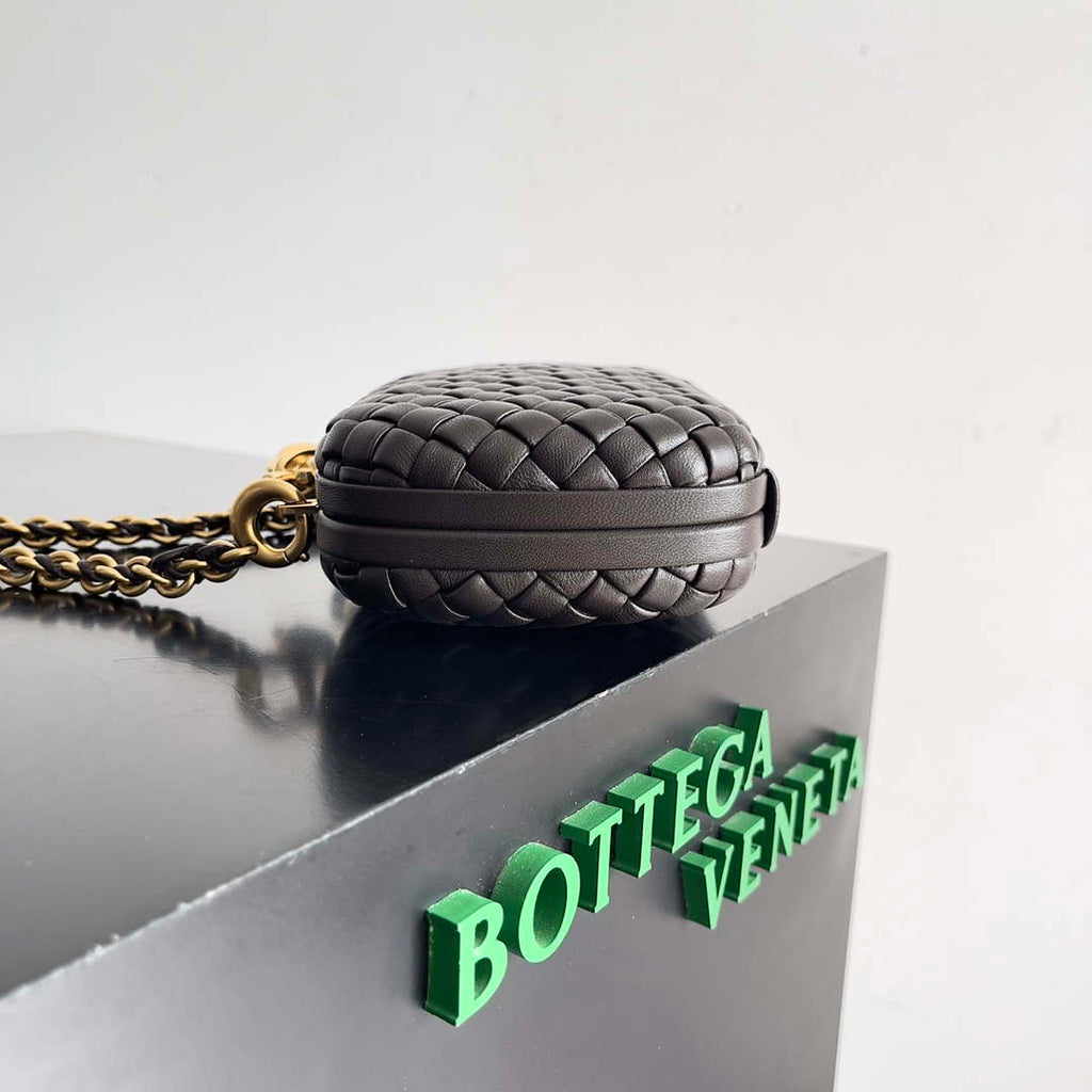 Bottega Veneta BV 776662 Knot With Chain BV10112