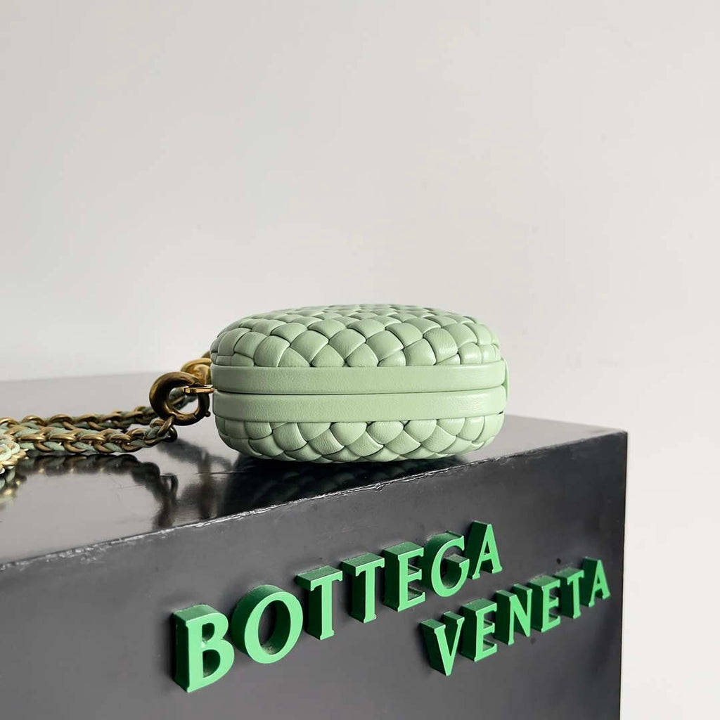 Bottega Veneta BV 776662V01D11019 Knot with Chain Green