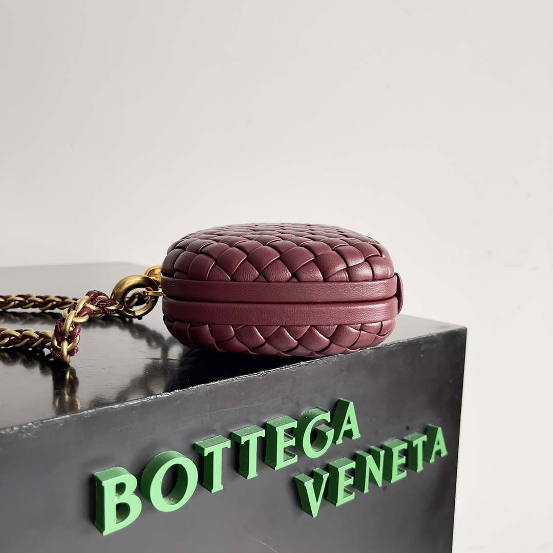 Bottega Veneta BV 776662V01D11019 Knot with Chain Wine Red