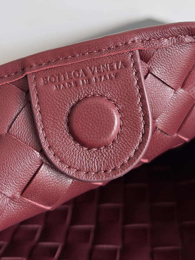 Bottega Veneta BV 776768 Sardine With Chain Red - Default Title - View 8